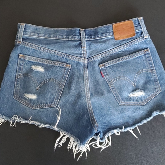 Levi Shorts - Picture 1 of 2